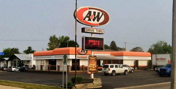 A&W Restaurant - Grand Ledge - 525 E Saginaw Hwy (newer photo)